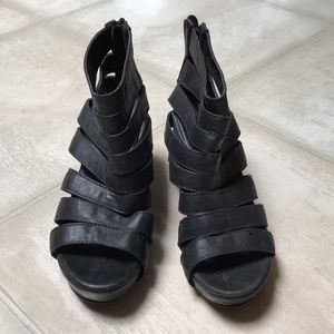 Coconuts - Size 7 wedges.  Good condition.